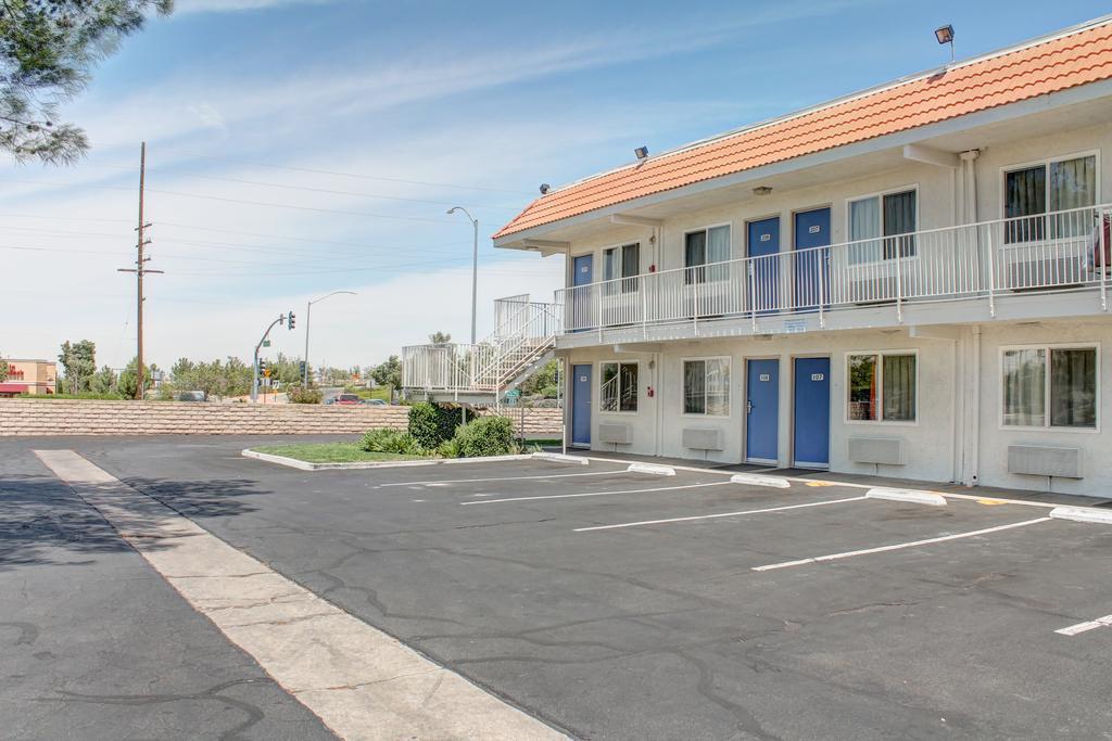 6-lancaster, Ca 2*