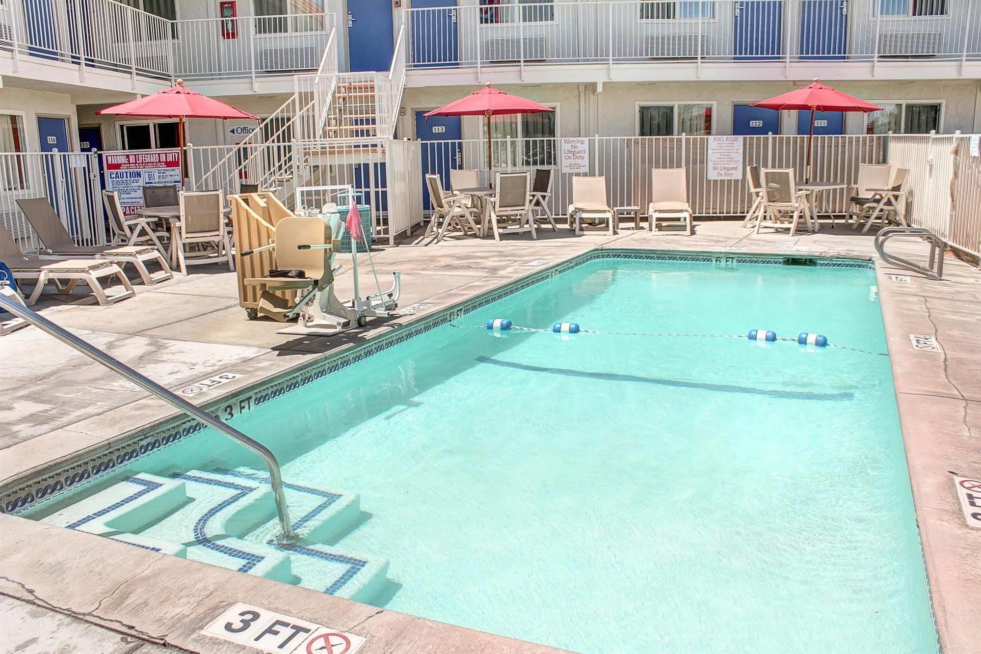 Hotel 6-lancaster, Ca Lancaster