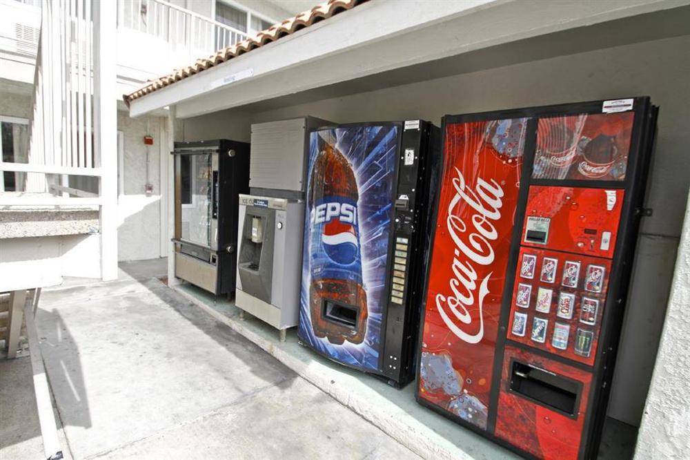 6-lancaster, Ca 2*